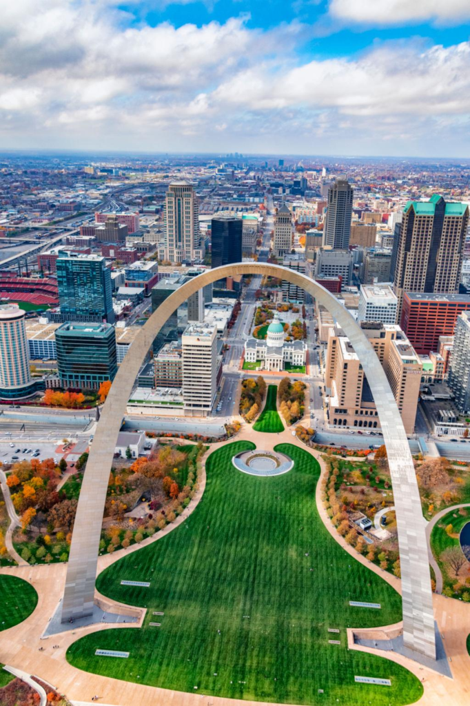 From Historic Monuments to Modern Marvels: The Landmarks Defining America’s Travel Landscape