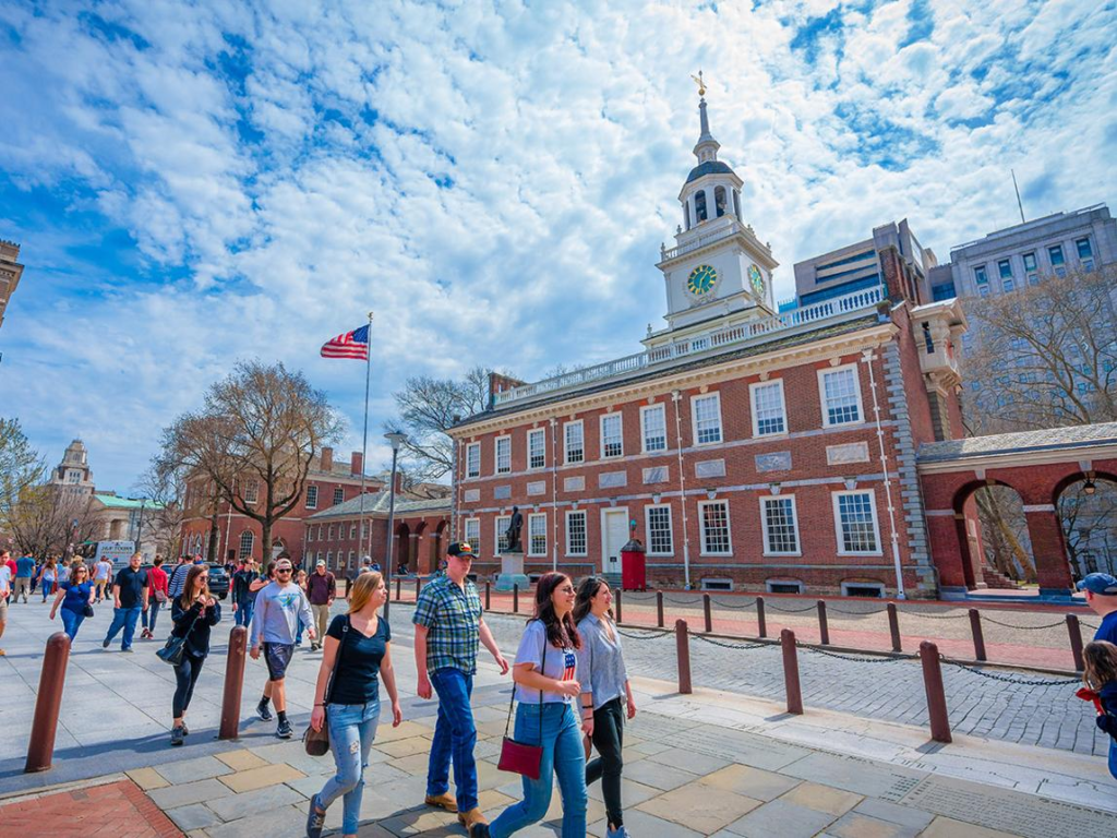 Why America’s Most Iconic Landmarks Still Matter—and How Travelers Are Experiencing Them Differently Today